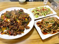 -鲁南仔·滕州炒鸡(经三路店)