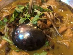 小鸡炖蘑菇-鹤乡东北菜(崮山路店)