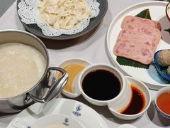 -红鼎豆捞·非遗鲍皇汤火锅(宝丰路店)