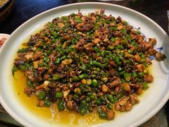 尖椒辣子鸡-六合居(温江店)