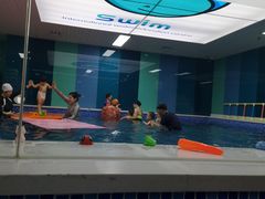 -Swim斯卫姆国际儿童游泳中心(红博中央公园店)