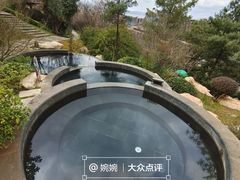 -七彩云南古滇温泉山庄