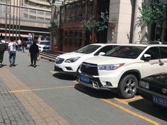 -丝路天山酒店(国际大巴扎店)