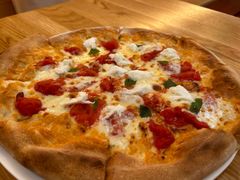 传统玛格丽特披萨-城市大道红炉披萨烘焙坊