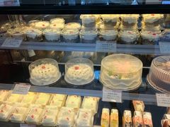 -红宝石·鲜奶小方·海派西点房(南丹店)