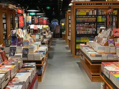 -SISYPHE BOOKS西西弗书店(龙湖滨江天街店)