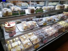 面包甜点陈列柜-新侨三宝乐面包店(崇文门店)