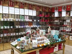 零售区-VENCHI 闻绮(北京国贸商城店)