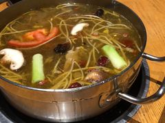 酸萝卜鸭架汤-守柴炉烤鸭(鱼嘴店)