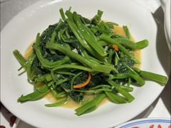 -炆艺乳鸽·煲仔饭大排档(望京来广营店)