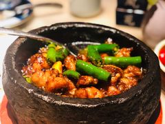 石锅杭椒牛蛙-桂满陇天书(南京德基旗舰店)