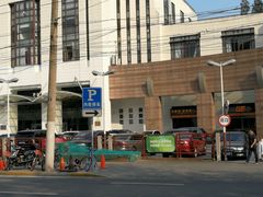 -沪东工人文化宫-停车场