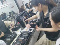 -吉田美学化妆美甲摄影培训(宁波校区)