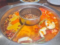 -佬土鹅肠火锅(中建大观店)