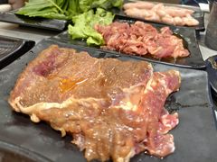 -啊美丽炭火烤肉(滑翔一店)