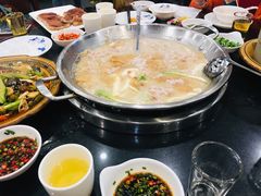 -老来福·非遗酸汤兔(凯旋路店)