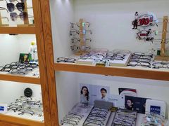 -沪睛眼镜蔡司官方授权店(金桥佳林路店)