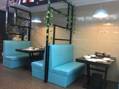 卡座-茅炒屋龙虾·烧烤·湘菜(新河路店)