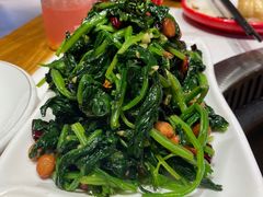 -玺炖·中国铁锅炖(虹桥天街店)
