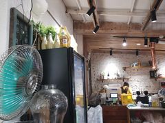 -猫爷的腔调·黔小馆(交大医学住宅区店)