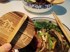 -镇南锅盖面馆(解放路店)