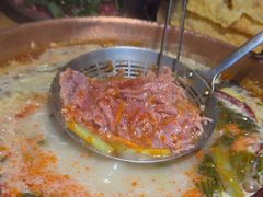 -洱火云南酸菜牛肉火锅(石景山当代商城店)