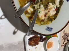 -绿草地·湘菜(酃湖师院店)