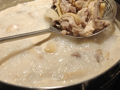 -尚尚仙·酸汤猪手·猪肚鸡火锅(华联万柳购物中心店)