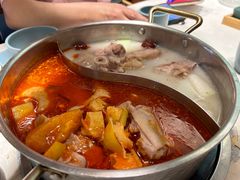 猪手鸳鸯锅-小街猪手(团结湖店)