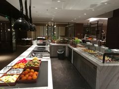 自助取餐区-雾山韩式烤肉·海南糟粕&椰子鸡火锅·海景餐厅(三亚绿发山海天JW万豪酒店)