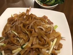 干炒牛河-李记潮汕砂锅粥(营福路店)