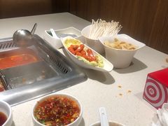 -海底捞火锅鲜切牛肉主题店(长寿路店)