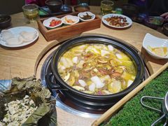 -一朵菌·野生菌探索家火锅(南亚店)