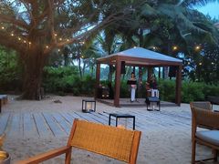 -三亚艾迪逊酒店·海滩烧烤 BARBACOA·现场乐队·浪漫晚餐·烧烤海鲜