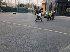 -八爪矩阵极限运动馆·儿童平衡车·感统训练(南海子公园校区)