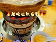 炭炉果鸡煲-威邵鸡煲(西华路总店)