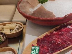 -左庭右院鲜牛肉火锅(金山万达店)