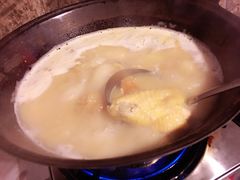 -鲜入围煮花胶鸡海鲜火锅