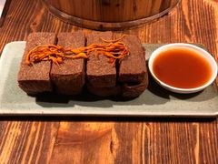 -胡桃里音乐餐厅(陶溪川店)(川湘赣菜·世界百大酒庄直供红酒·音乐表演)