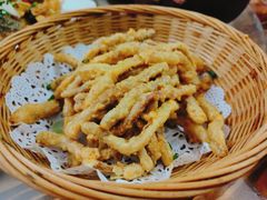 咸蛋黄炒茶树菇-大姑母农庄