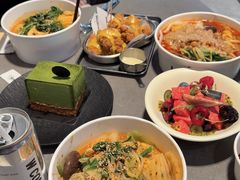 -W COLLECTIVE  DESSERT SHOP