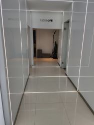 -LESSMORE科技头皮理容中心