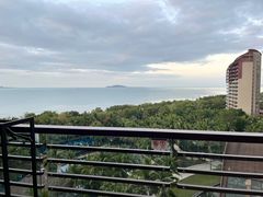 -三亚湾海居铂尔曼度假酒店