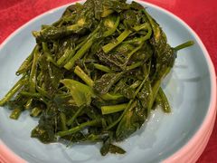 清炒豌豆尖-巴渝兄弟川菜(宽街店)
