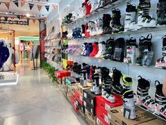 -Hopo Snow 城市滑雪空间(滨江宝龙城店)