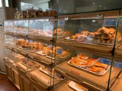 面包甜点陈列柜-新侨三宝乐面包店(崇文门店)