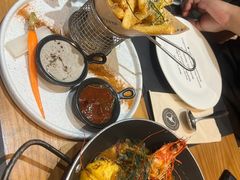 -Mark&Mars Restaurant