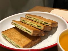 咖椰吐司-HELLO 27 意面·沙拉·帕尼尼