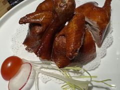 玻璃脆皮乳鸽皇-新雅(丰盛里店)