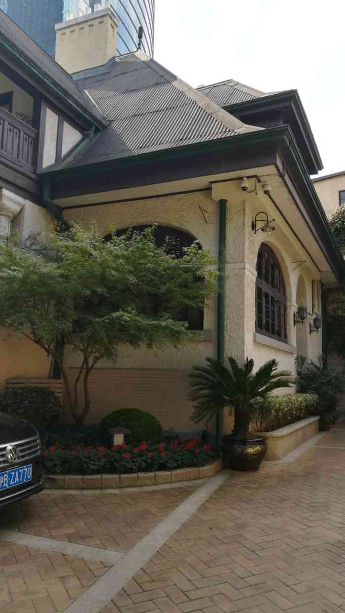 宋家老宅-"一直很喜欢陕西北路南阳路这个角落的一墙爬.